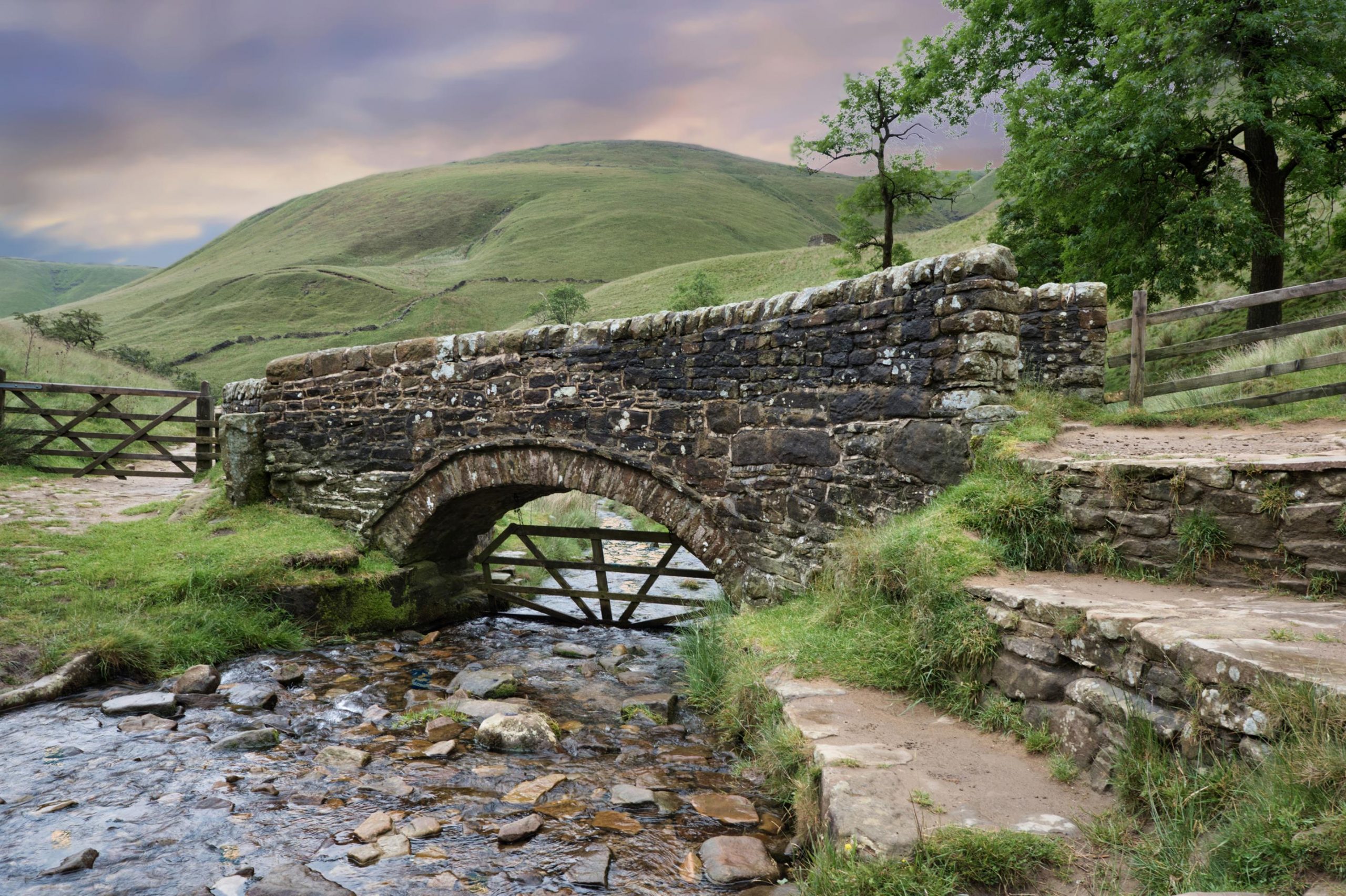 Visit Edale with Allied Taxis