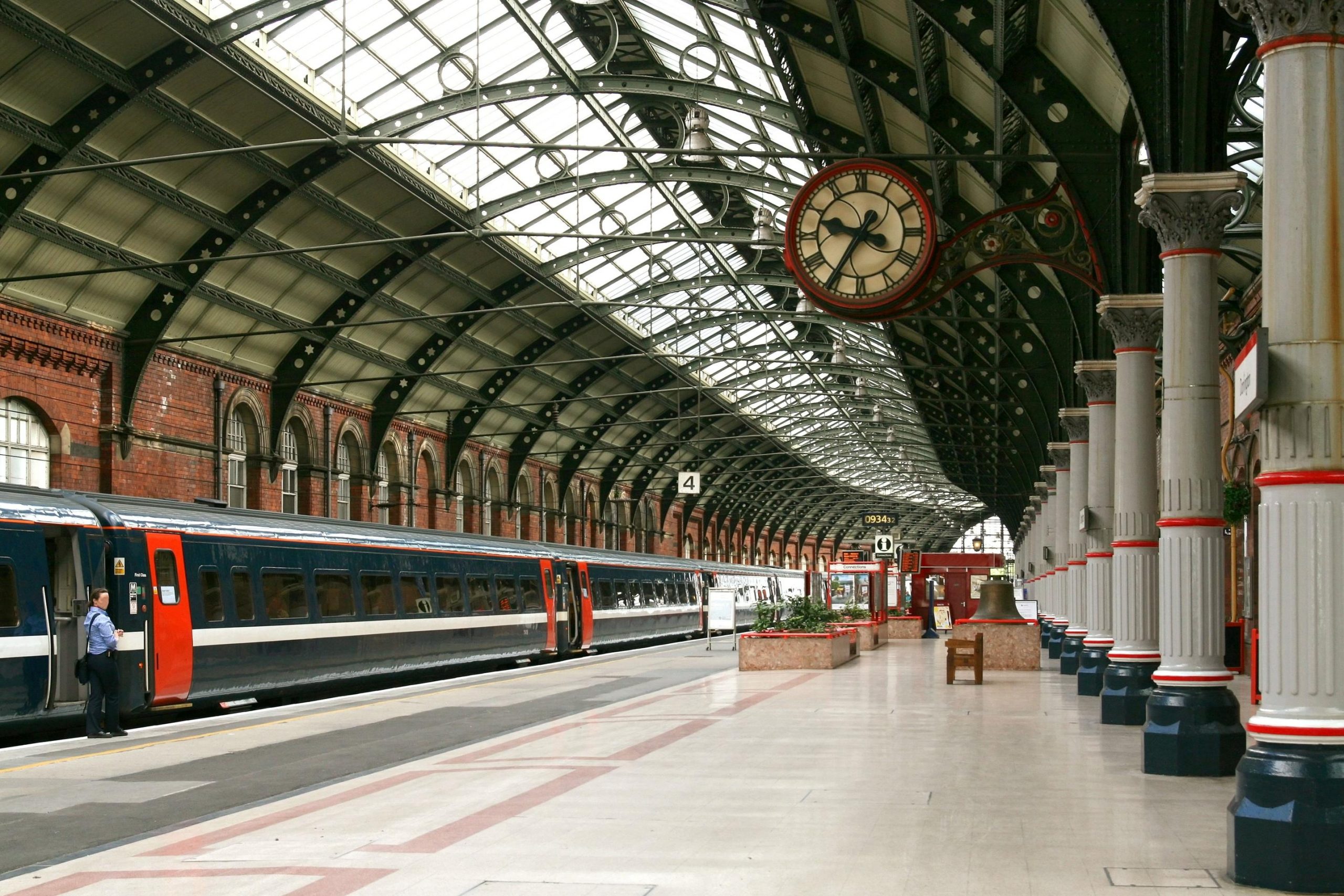 Get tp the station on time with Allied Taxis of Buxton
